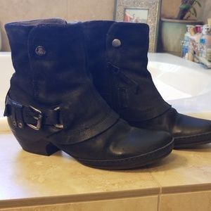 Miz Mooz Evelyn black leather & suede Booties